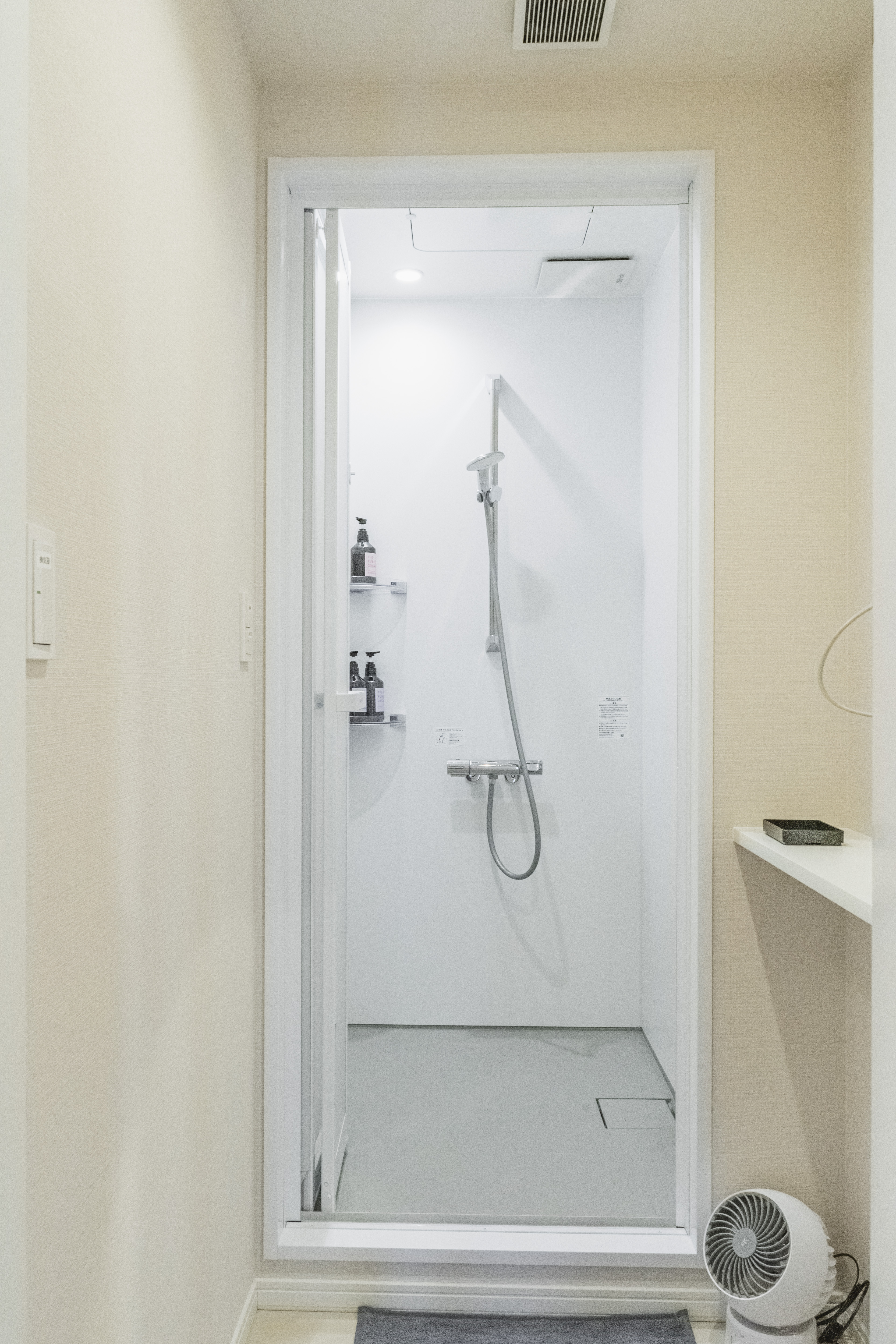 シャワールーム